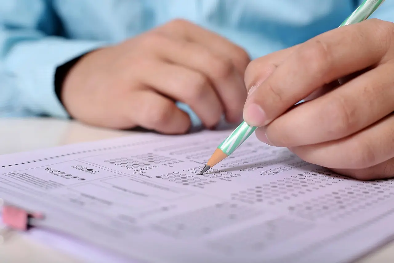 Hvilken uddannelse passer til mig? Find din perfekte vej med 7 hurtige tests