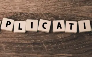 Hvad betyder ons på Tinder? Her er sandheden bag forkortelsen